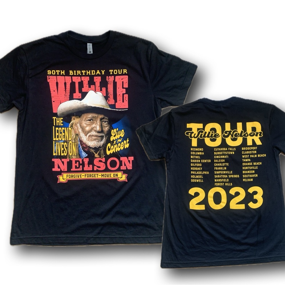 Willie Nelson 90th  Birthday Tour Tee  EUC Medium